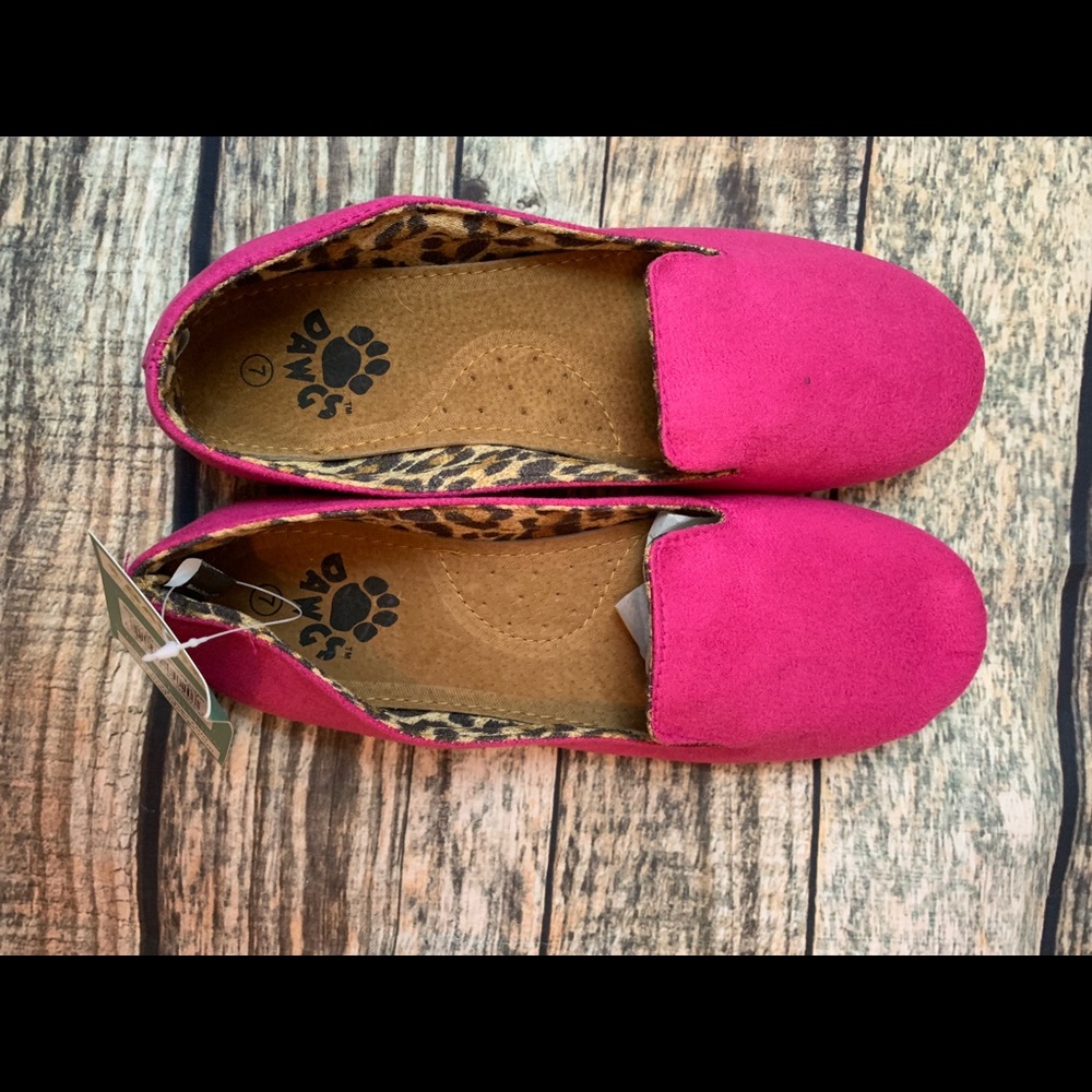 Dawgs hot pink loafers